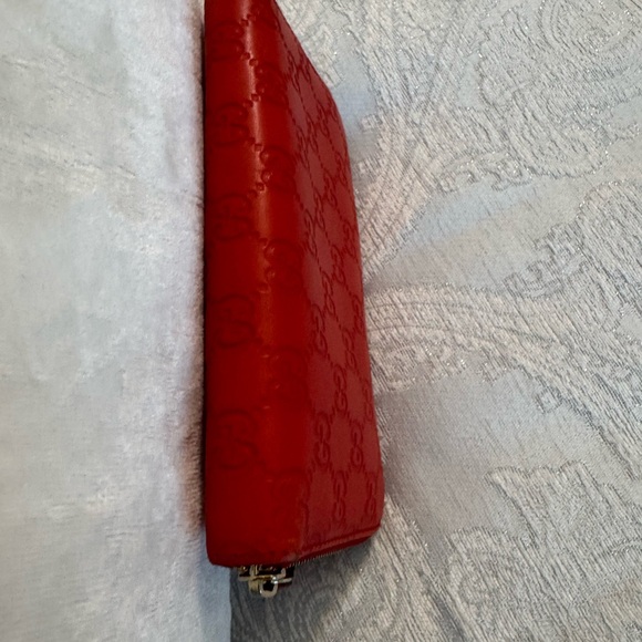 Gucci Red Embossed Leather Wallet - Picture 5 of 8